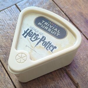 Trivial Pursuit Harry Potter Card Game - Cream